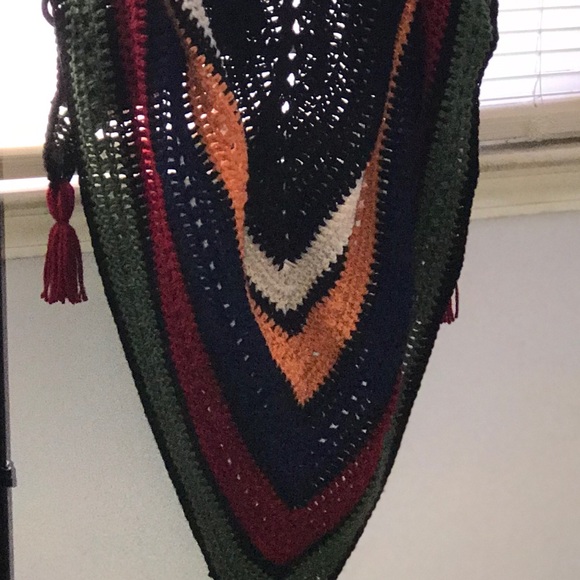 Shawl - Picture 4 of 4